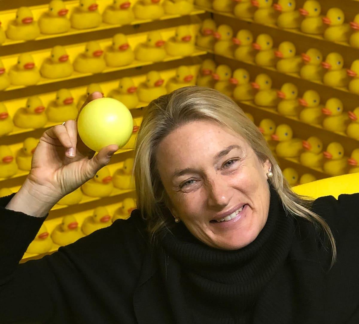 Una artista argentina que une la lógica de la computación y la sensibilidad del arte abstracto