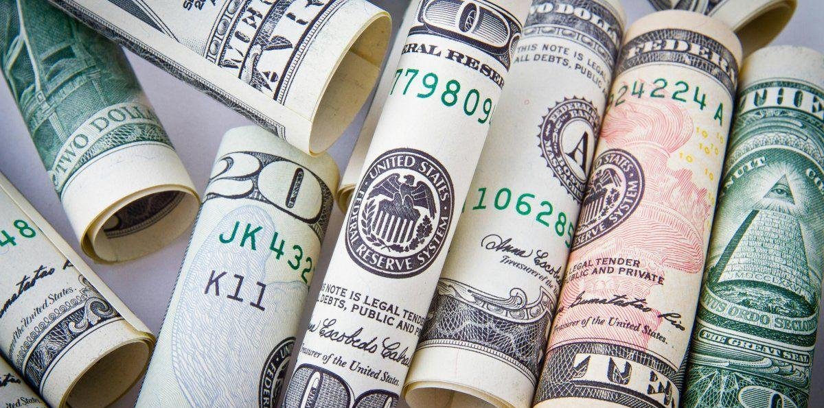 El dólar oficial retomó la dinámica alcista, pero volvió a cerrar por debajo de los $1.450