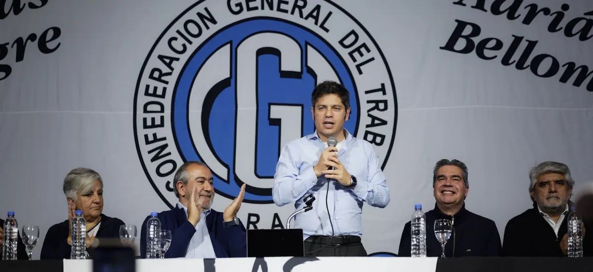 Kicillof visitó Chaco en tono de campaña y criticó a Milei: “Que vaya a estudiar economía de nuevo”