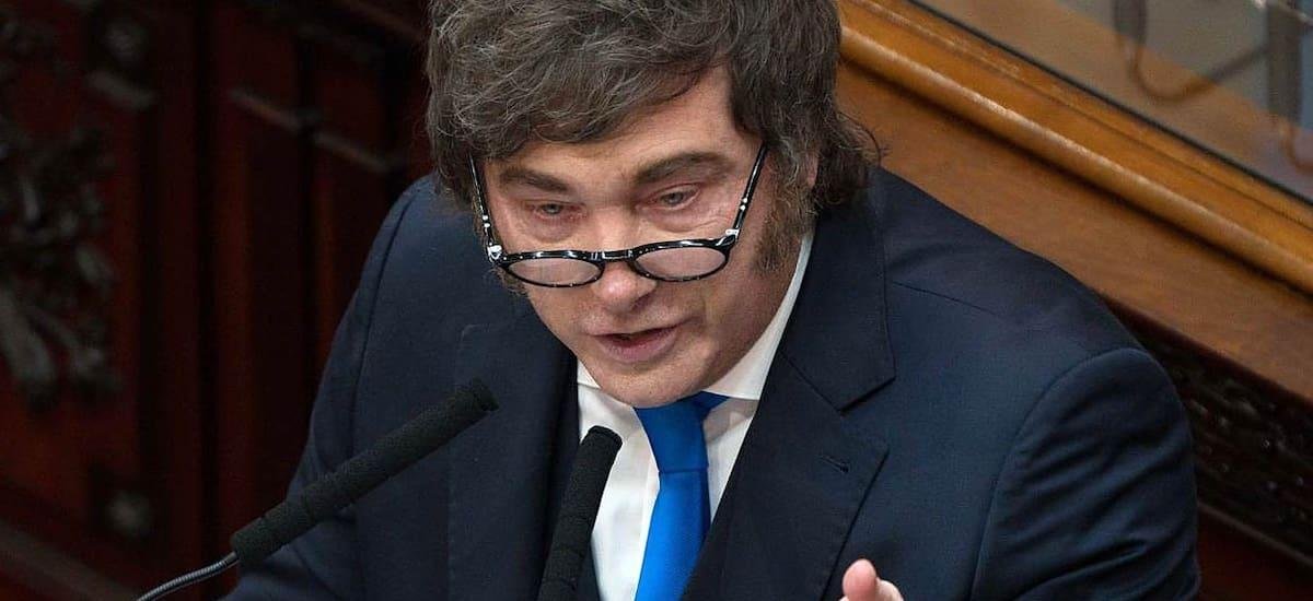 Cruces y chicanas de Milei con los diputados K: “Me encanta domarlos, manga de chorros”