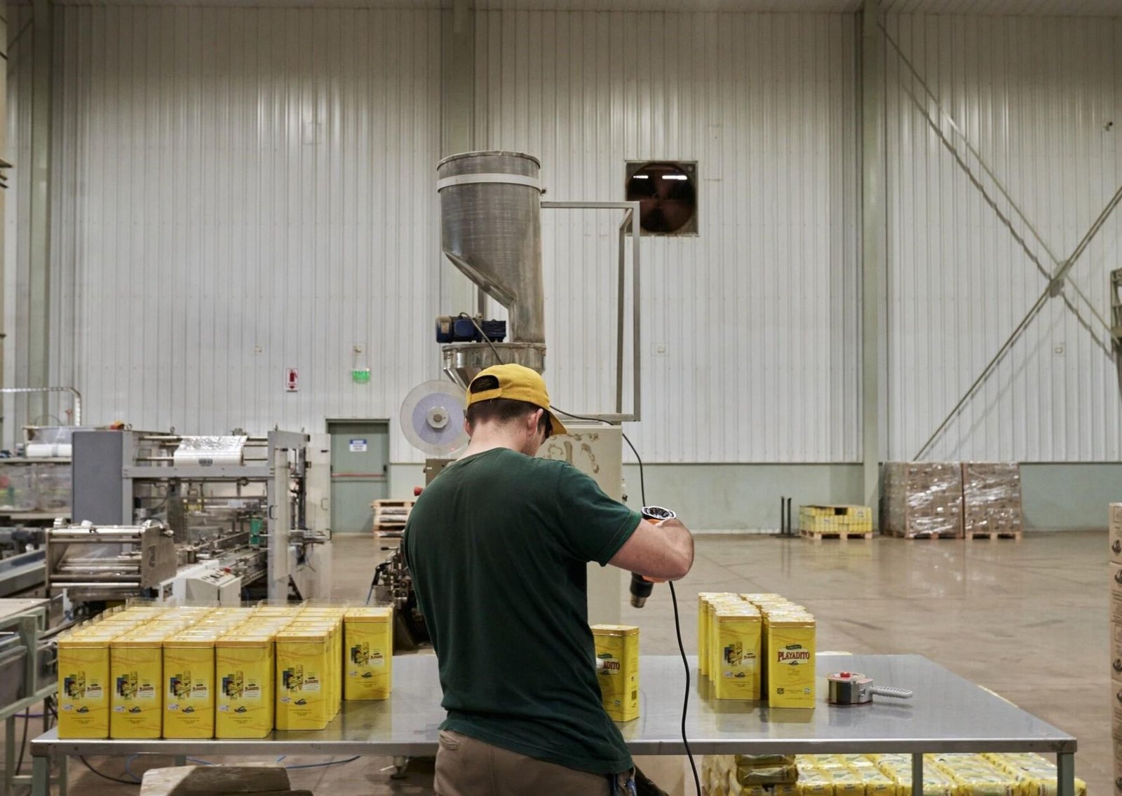 "Paramos hasta nuevo aviso": se paralizaron los envíos de yerba a los principales mercados por el conflicto bélico en Medio Oriente