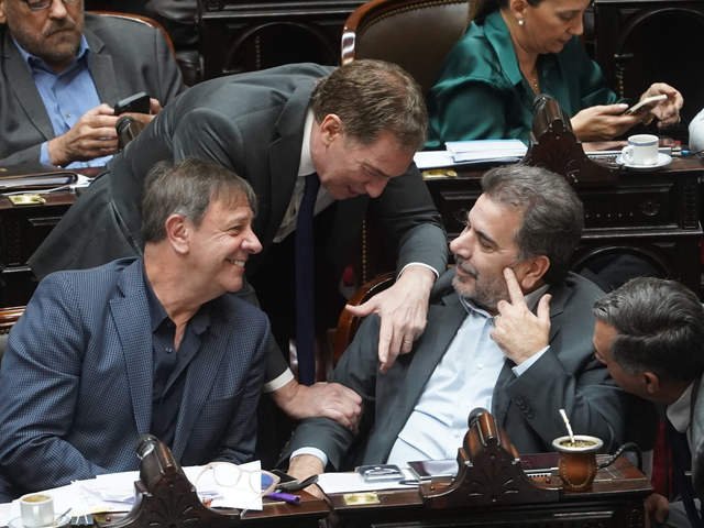 La UCR y el PRO negocian volver a juntarse: le sacarГ­an el tercer lugar en Diputados a los gobernadores