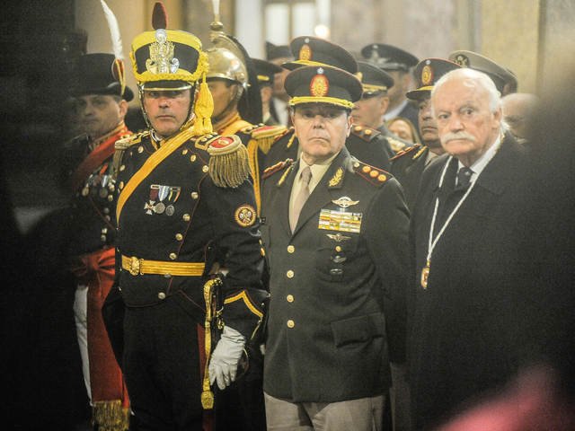 Un cambio de doctrina: un militar cercano a Karina Milei al frente del Ministerio de Defensa