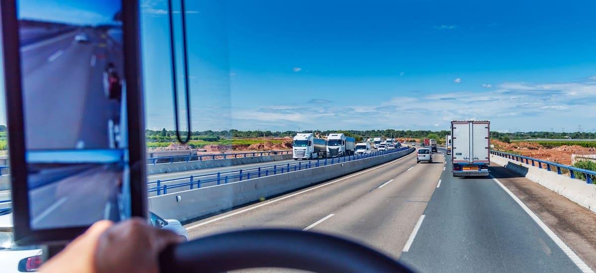 El transporte será el ‘rey’ del crédito en México: se llevará el 40% del financiamiento productivo en 2026