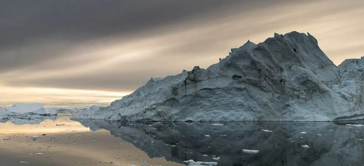 Fiordo de Ilulissat: un paisaje donde el hielo crea postales que parecen de otro planeta