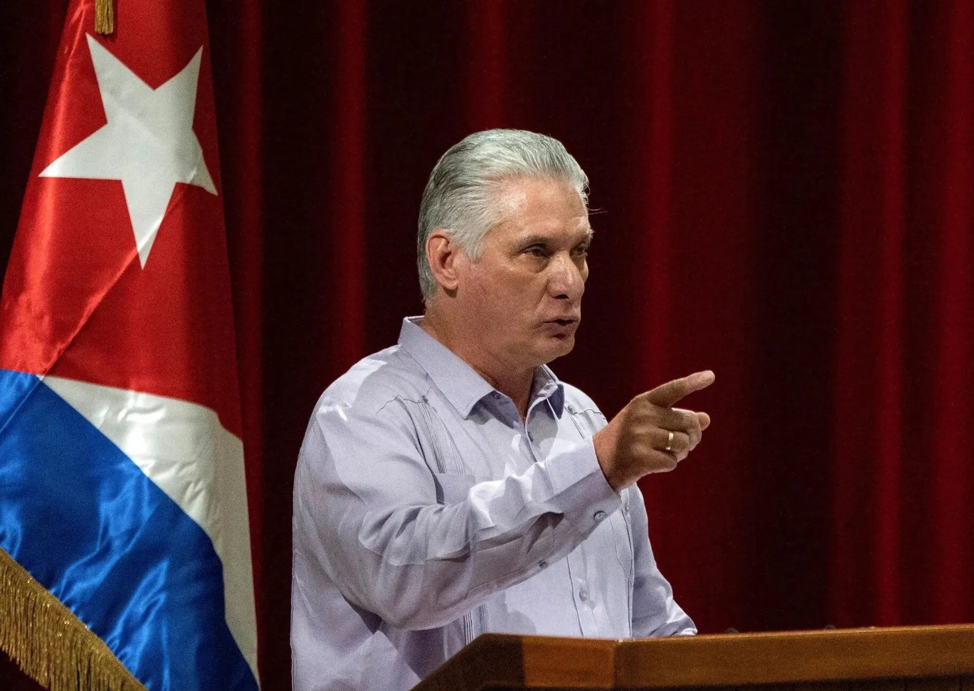 Con un colapso agravado por el bloqueo del petróleo, el régimen de Cuba confirma negociaciones con EE.UU.