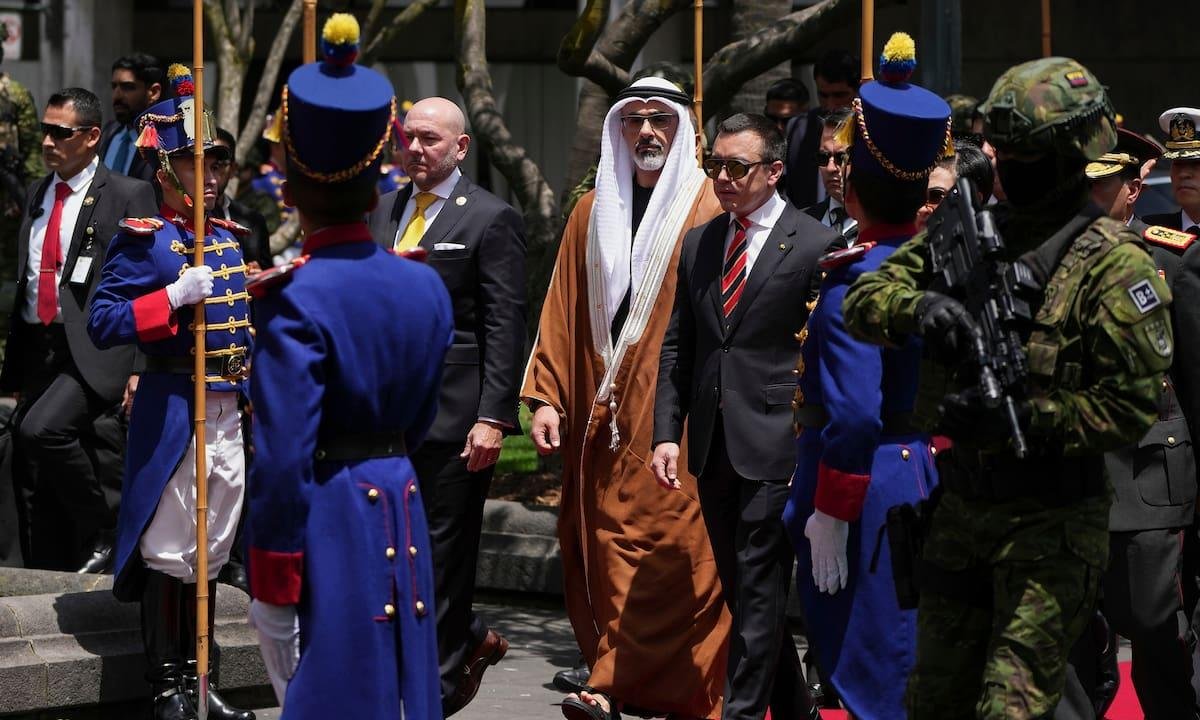 Príncipe heredero de Abu Dabi vista Ecuador en medio de tensiones en Oriente Medio