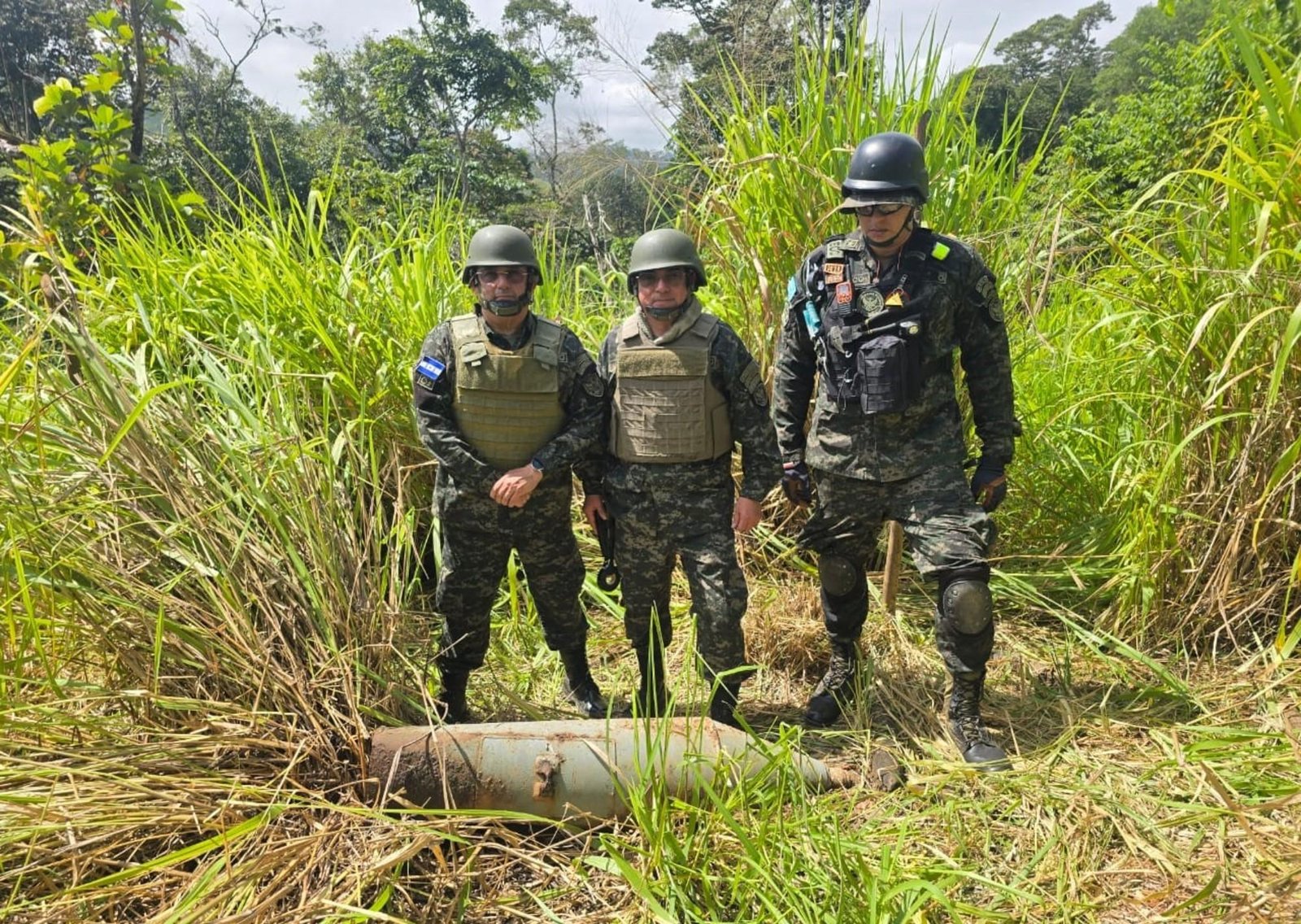 En Honduras hallaron una bomba de racimo de la época de la URSS: "De haber explotado, hubiera provocado severos daños"