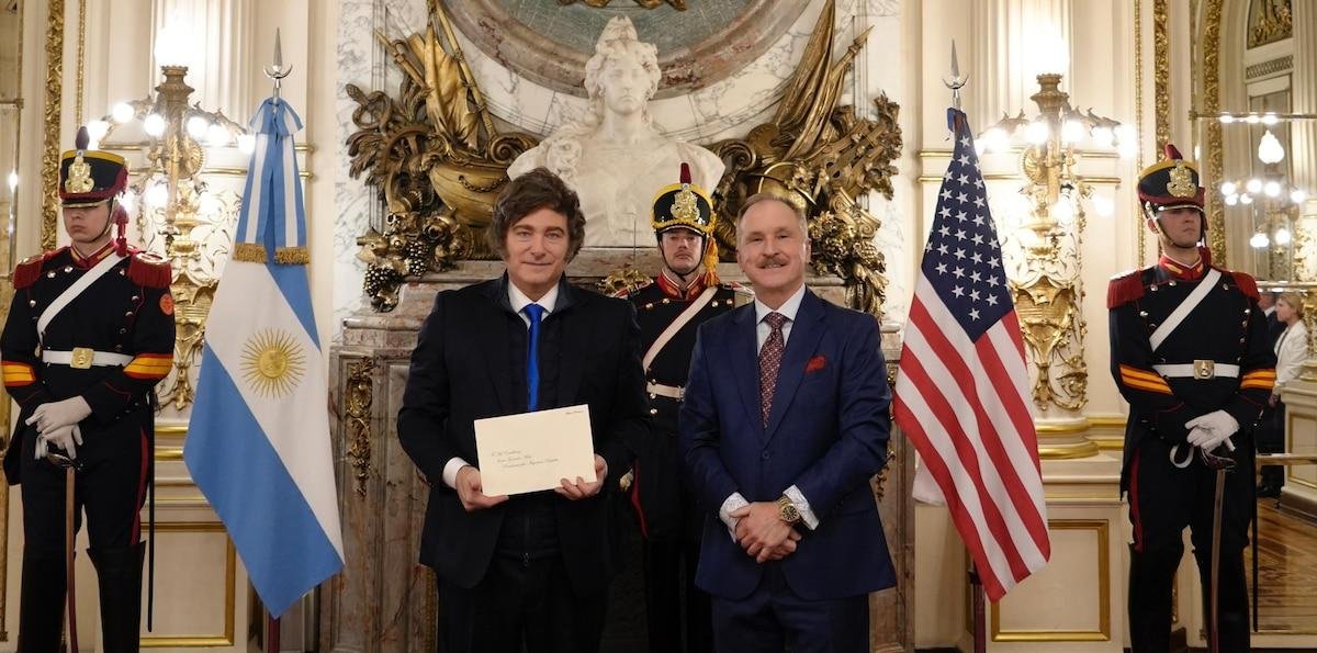 Milei recibió al embajador de Estados Unidos y refuerza el vínculo con la administración Trump