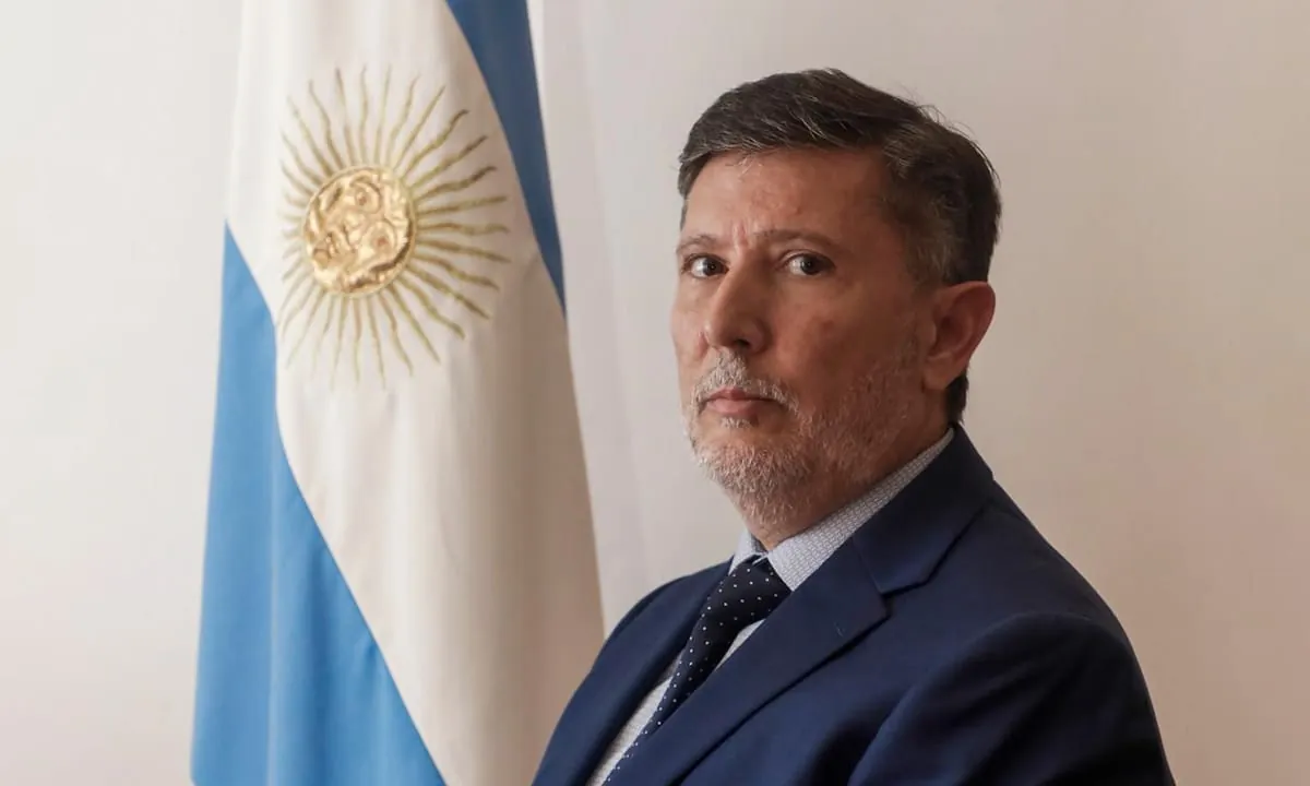 El Gobierno crea un nuevo estatuto para la SIDE y lanza cambios en la formación de agentes de inteligencia
