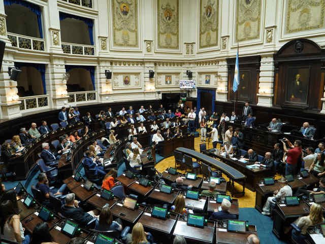 Pujas y tironeos en Legislatura: aГєn no hay acuerdo para votar el endeudamiento que pide Kicillof