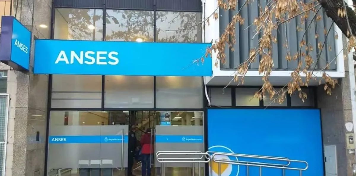 Jubilaciones, AUH y asignaciones ANSES: cuánto subirán en octubre tras el dato de inflación
