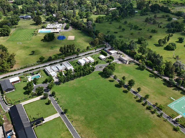 Denuncian que el helipuerto de la mansiГіn adjudicada a вЂњChiquiвЂќ Tapia y Toviggino no estГЎ habilitado y piden allanar el lugar porque вЂњlo estГЎn vaciandoвЂќ