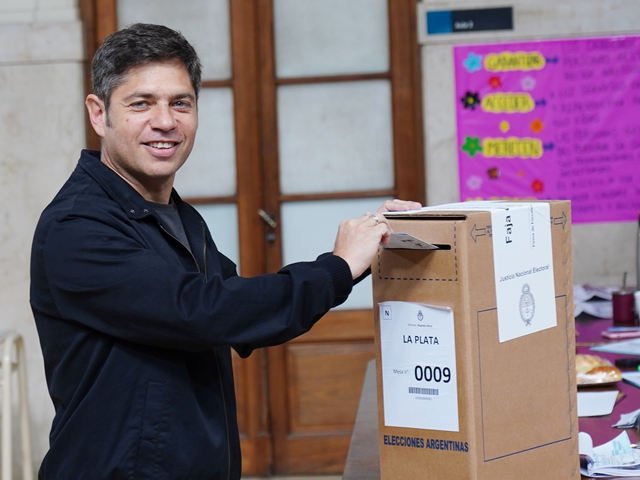 Axel Kicillof le reclamГі diГЎlogo al Gobierno de Milei: вЂњTienen mi telГ©fono, ГєsenloвЂќ