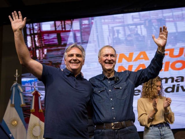 Provincias Unidas cerrГі la campaГ±a en CГіrdoba y Santa Fe, con Schiaretti y Pullaro