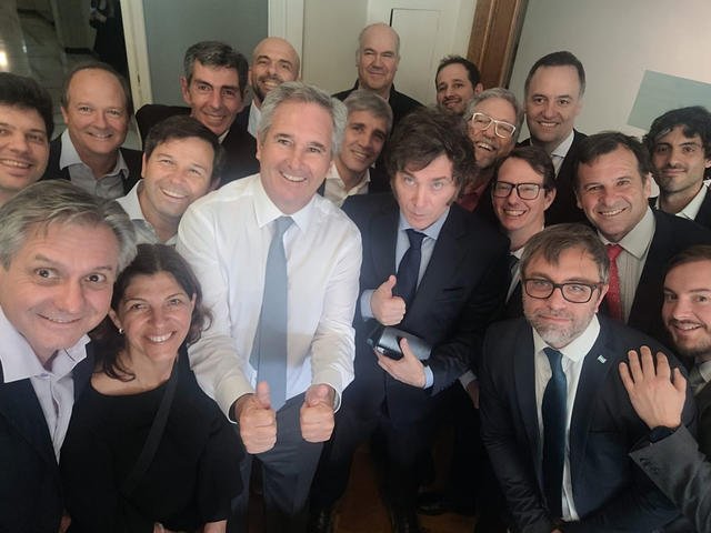 Milei designГі a Pablo Quirno en CancillerГ­a pero sigue la tensiГіn interna por el resto de los cambios de gabinete