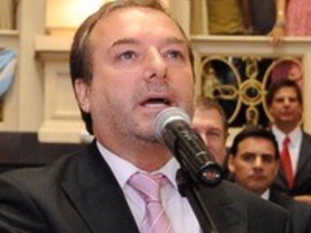 La Corte Suprema reabriГі una causa contra un ex diputado bonaerense por contrataciones falsas