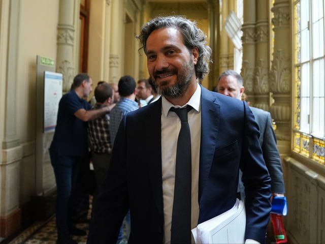 вЂњLo tratГі como una mascotaвЂќ: Santiago Cafiero minimiza la reuniГіn Milei-Trump y dice que el Presidente вЂњno se trajo nadaвЂќ de Estados Unidos