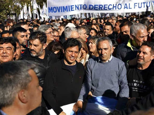 DГ­a de la Lealtad: Kicillof irГЎ en caravana a lo de Cristina, pero despuГ©s harГЎ acto propio