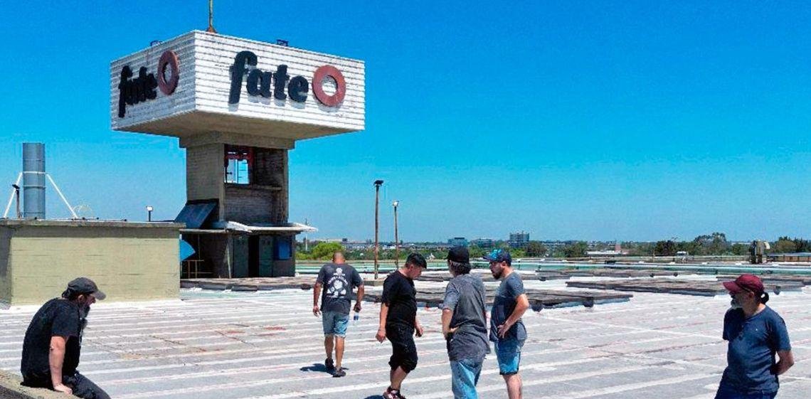 El desarrollo del cementerio: un modelo con una macro que mata la micro