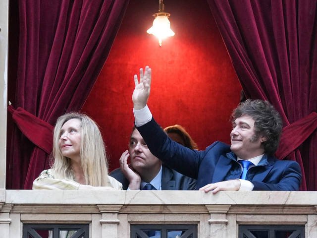 Milei dio aire a las vacaciones del Gabinete: viajes al exterior y fin de semana en la playa