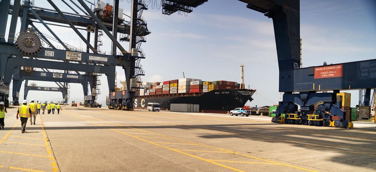 Panamá: Mulino destaca reemplazo total de personal y operación al 100% en el puerto Cristóbal