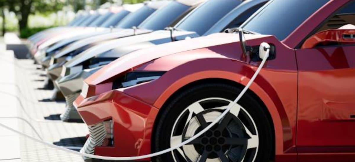 Fazt apresura planes para montar 1,000 estaciones de carga para autos eléctricos en cada Soriana del país