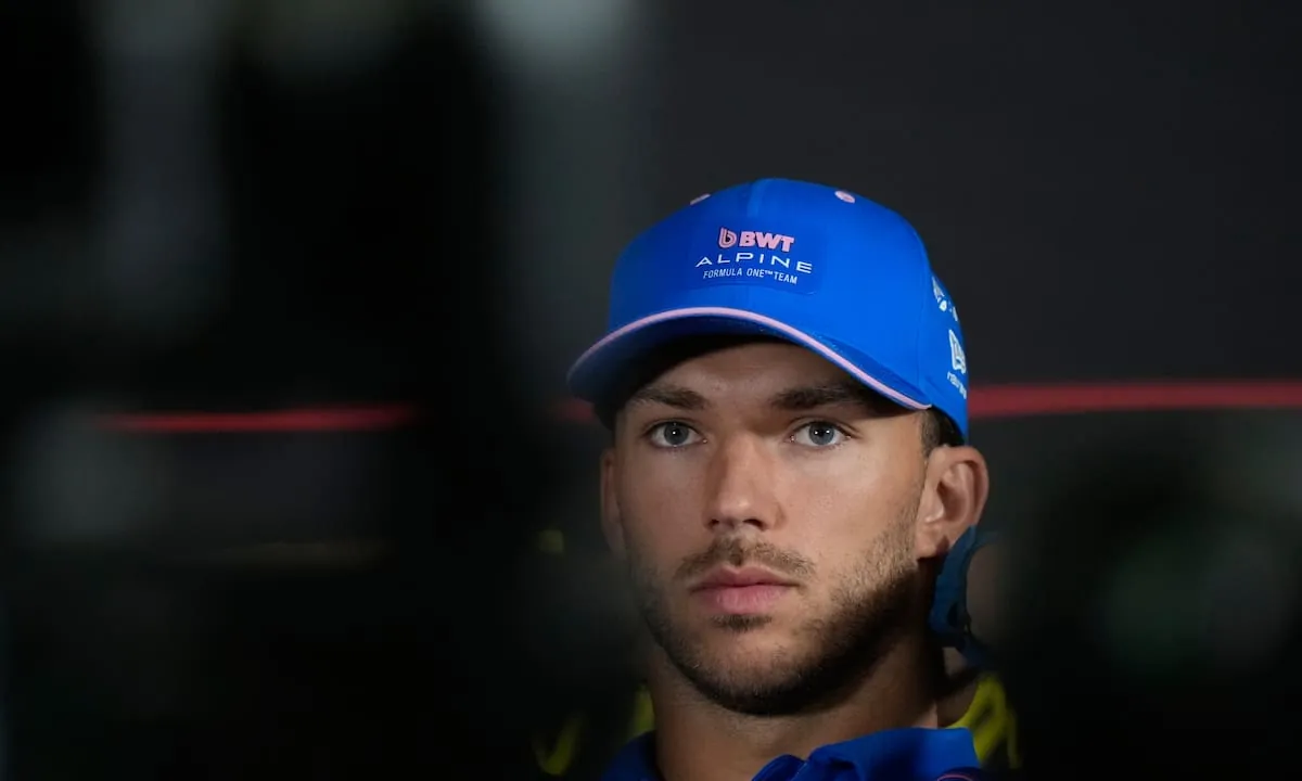 Gasly tuvo una fría reacción ante las disculpas de Colapinto por el choque en Bakú