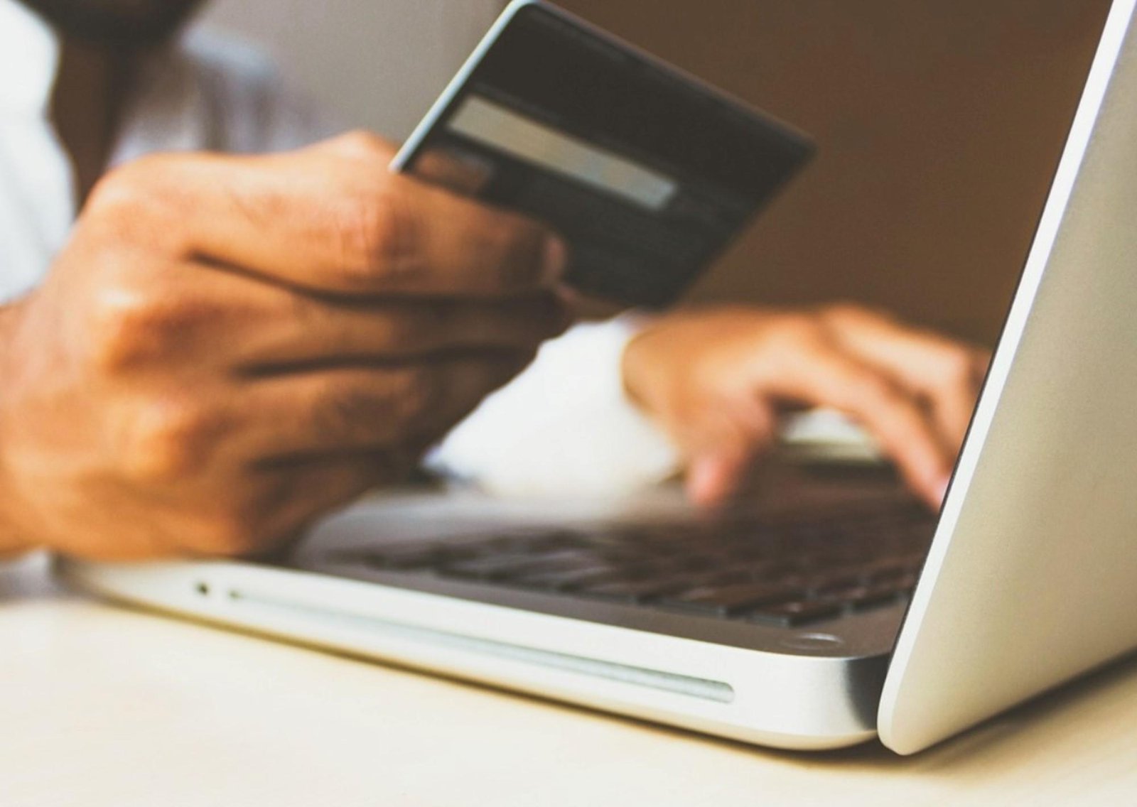 Familias endeudadas: el Central creó un instrumento para que bancos y fintech se garanticen el cobro de los préstamos