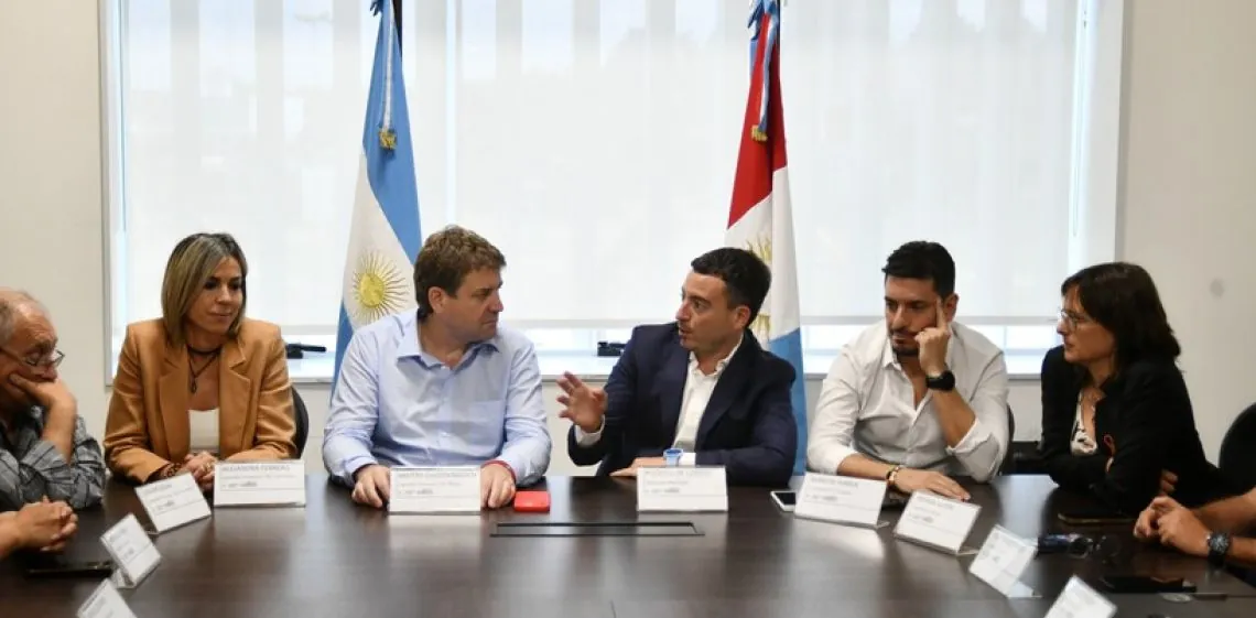 De Loredo saca músculo en las dos capitales y la interna UCR amenaza con ir otra vez a Tribunales