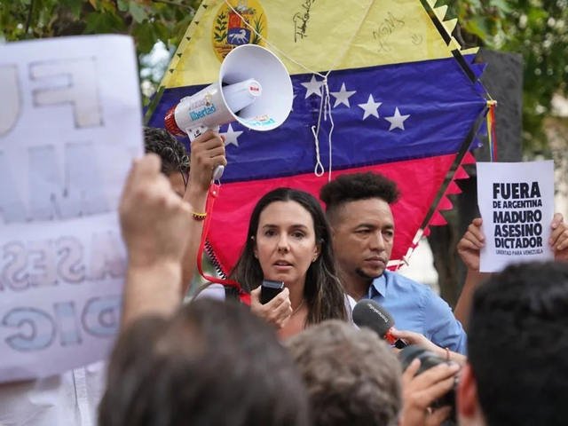 La seguridad en alerta por una amenaza del dos de NicolГЎs Maduro a una activista venezolana que vive en Argentina