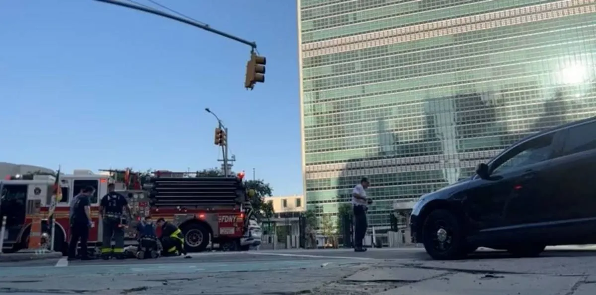 Un hombre se PRENDIÓ FUEGO frente a la ONU: el motivo del reclamo