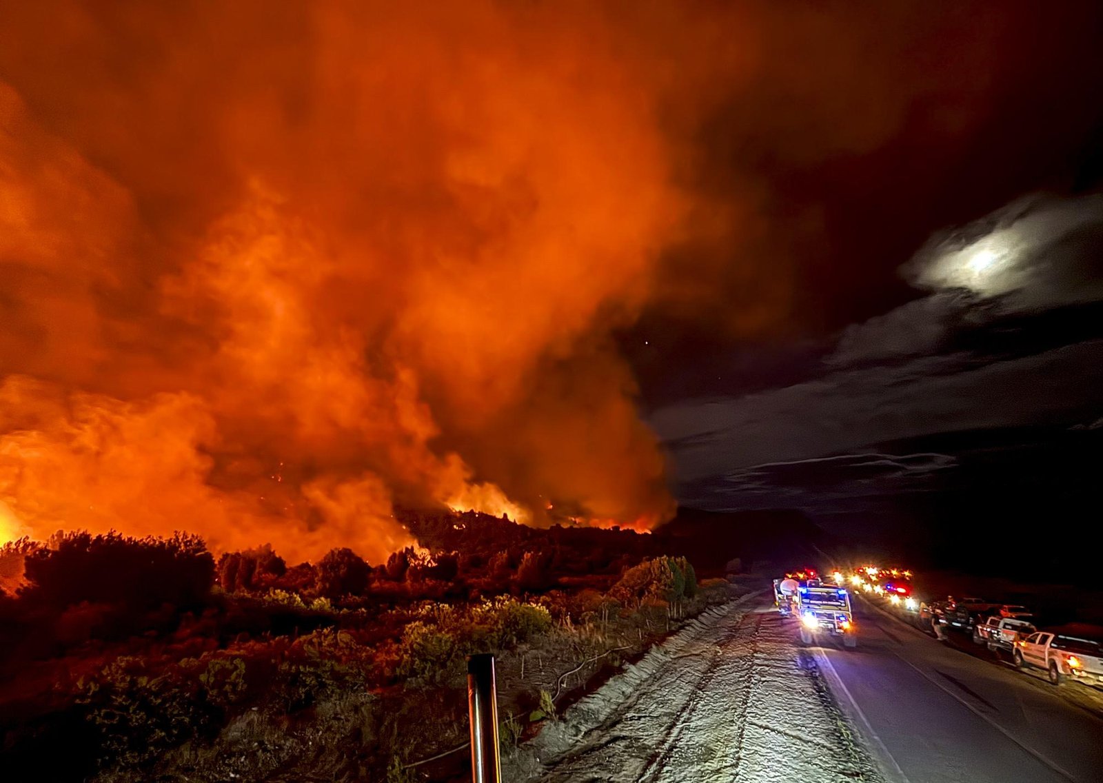 Los incendios en Chubut no cesan y descubren una red de falsos voluntarios que vendían las donaciones que llegaban a Cholila