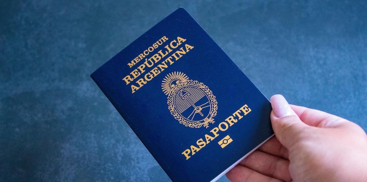 El Gobierno autorizó subas en los costos para tramitar el pasaporte argentino