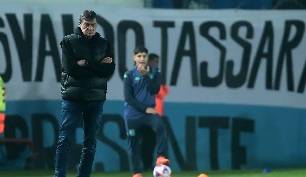 Julio César Falcioni fue oficializado como el director técnico de Atlético Tucumán