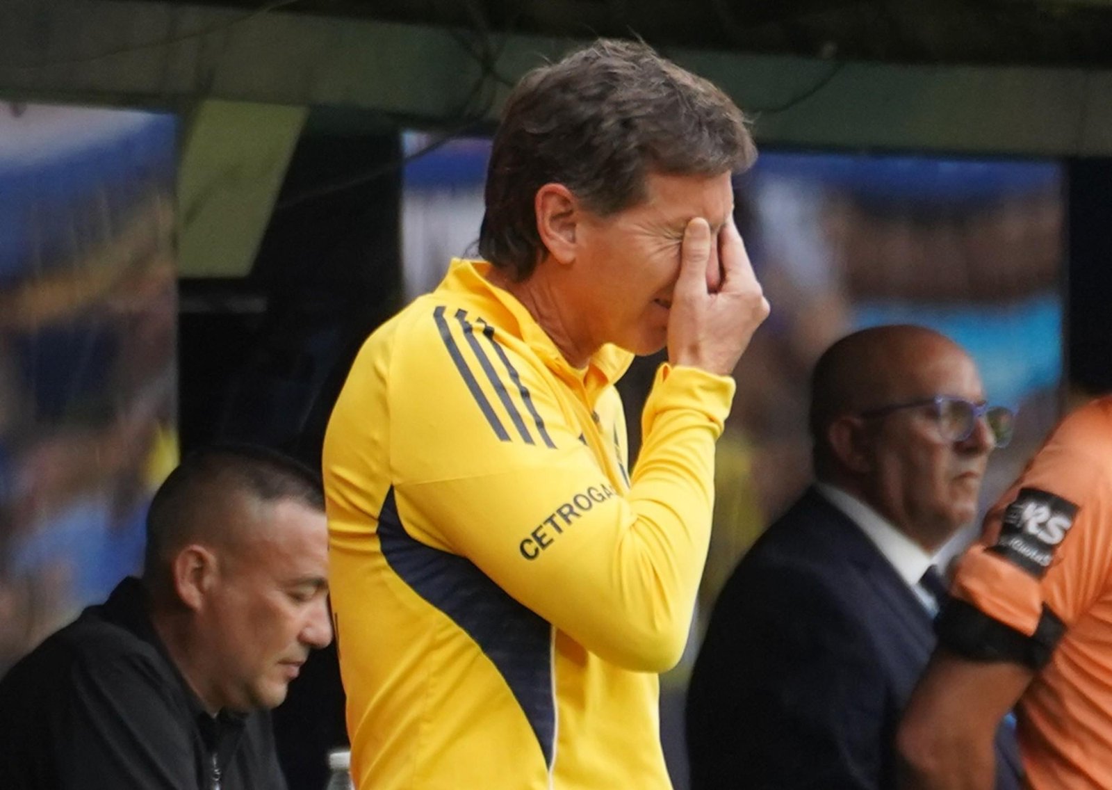 Claudio Úbeda, golpeado tras el empate de Boca en la Bombonera: dijo que los silbidos le generan "angustia y dolor"