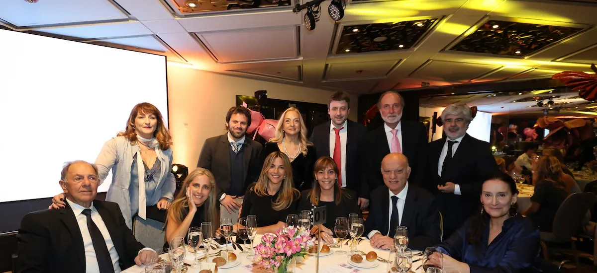 52 fotos: la 3° edición de la Gala de las Rosadas en apoyo al Servicio de Voluntarias para Hospitales