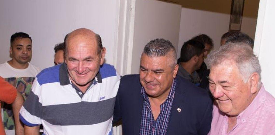 De tu querida presencia, Comandante 'Chiqui' Tapia