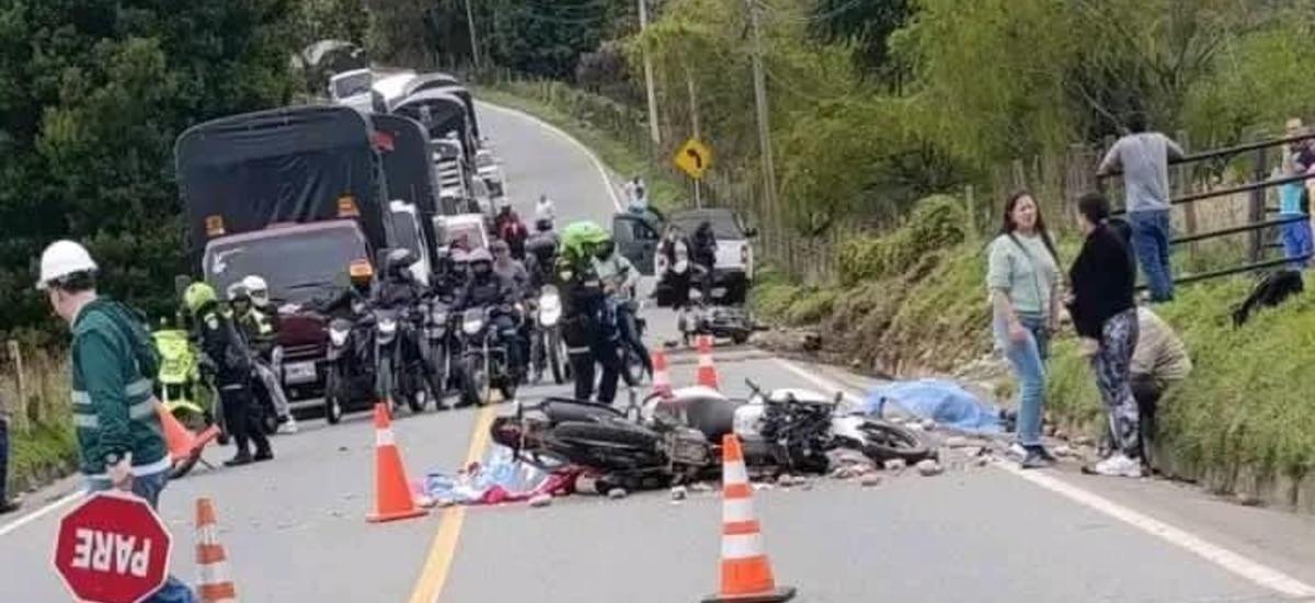 Tragedia vial en el norte de Antioquia: tres personas murieron tras fuerte choque de motocicletas en San Pedro