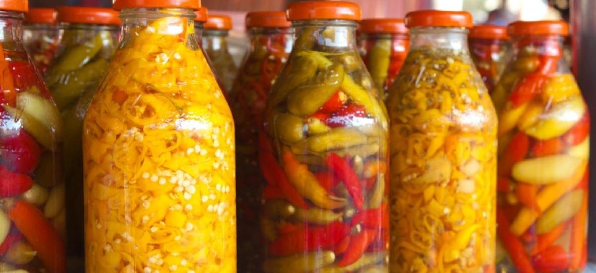 Cómo reducir el riesgo de botulismo al consumir conservas vegetales, mixtas y escabeches