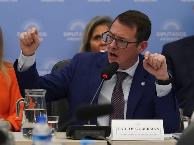 El Gobierno quiere recuperar la agenda en el Congreso y postergarГ­a el debate del Presupuesto hasta diciembre