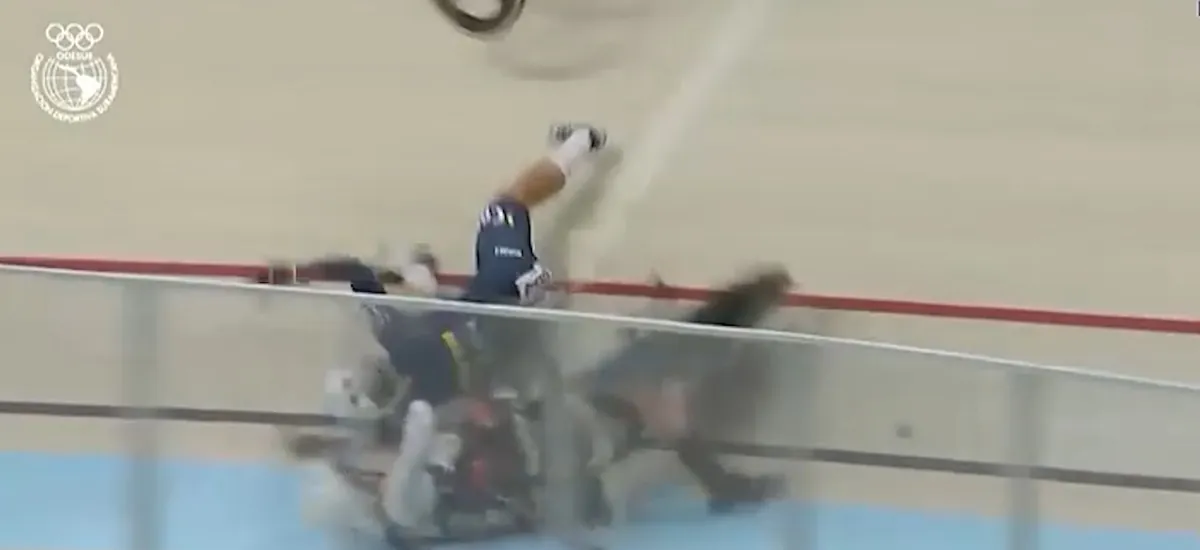 El video del impactante accidente durante una competencia de ciclismo en los Juegos Suramericanos