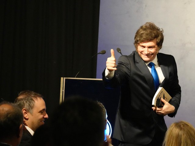 Javier Milei y sus medidas, EN VIVO: Diego Santilli recibiГі en Casa Rosada a otros dos gobernadores en busca de apoyos para el Presupuesto 2026 y las reformas