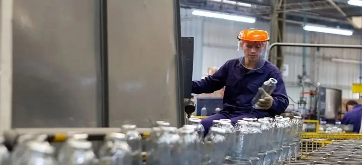 Lumilagro se reconvierte: baja la producción local y empieza a importar productos de China