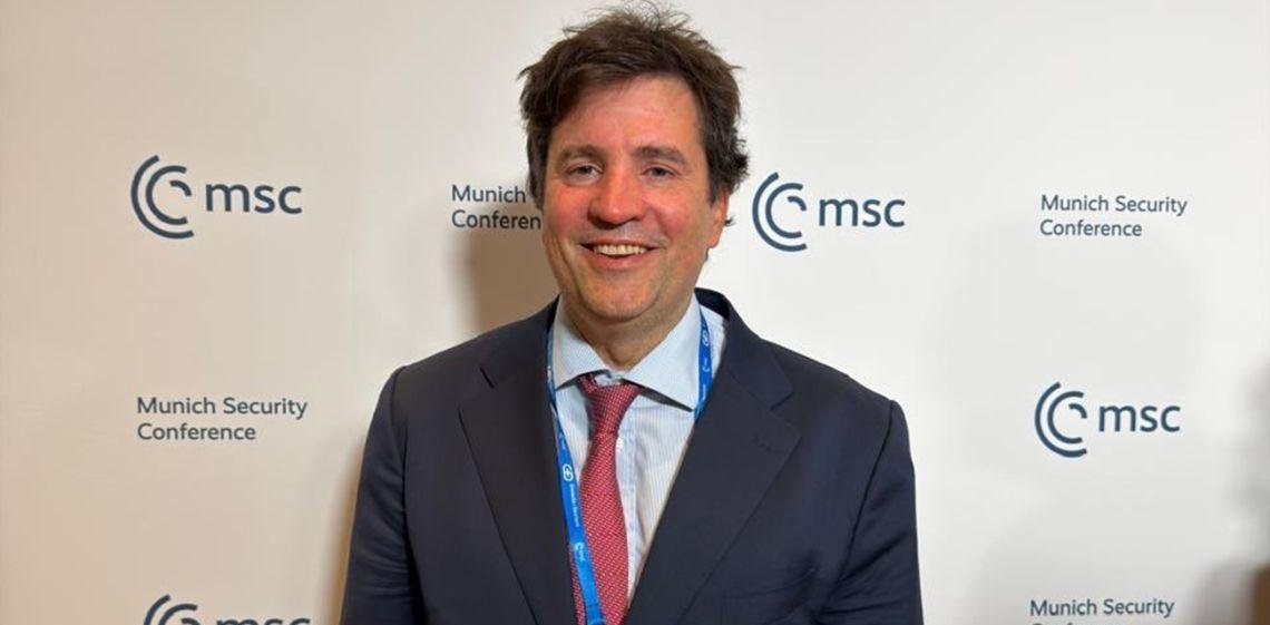 De Santibañes explicó cómo Argentina debe evitar quedar atrapados entre Estados Unidos y China