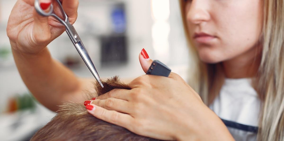 Cuáles son los mejores días para cortarse el pelo en marzo de 2026