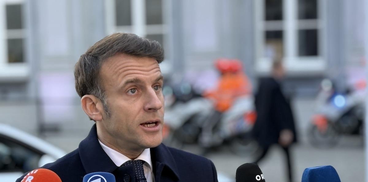 Macron anuncia refuerzos militares en Oriente Medio, incluido el portaviones Charles de Gaulle