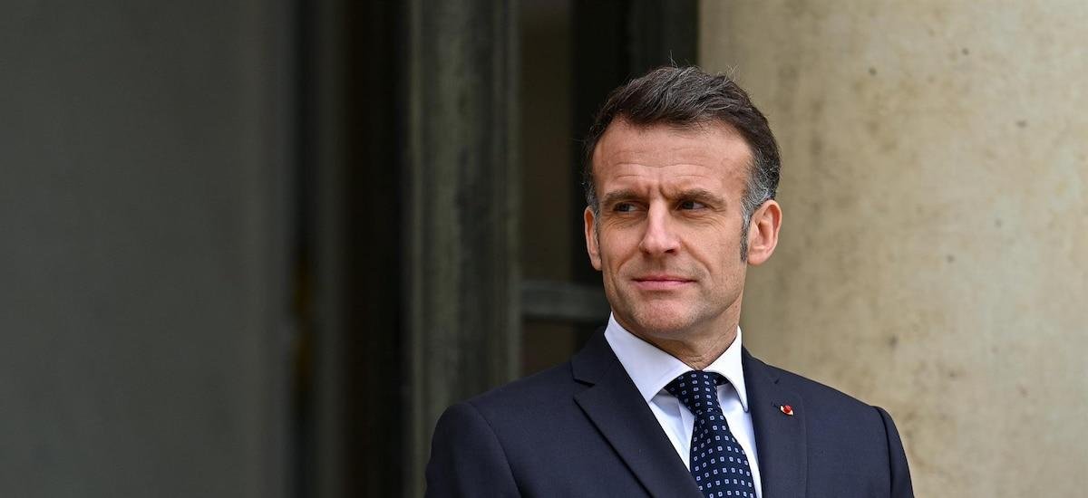 Macron pide a Netanyahu que se abstenga de una "ofensiva terrestre" tras un nuevo despliegue en el sur de Líbano