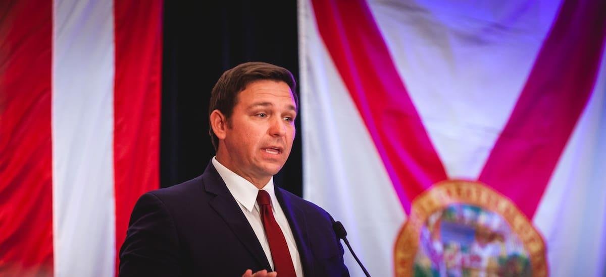 Prohibido | Florida aplicará multas de 500 dólares a todas las personas que hagan esto en el frente de su casa o apartamento