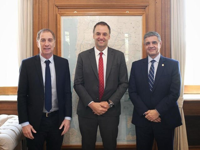 Jorge Macri se reuniГі con Santilli y Adorni para reclamar por la coparticipaciГіn de la Ciudad: вЂњQueremos que se incluya en el PresupuestoвЂќ